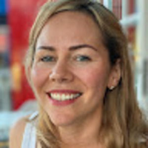 Meet your Posher, Julia